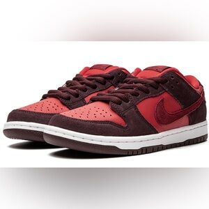 Nike SB DUNK LOW "CHERRY" -9.5M